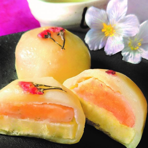 春限定🌸「桜いきなり団子」販売中!