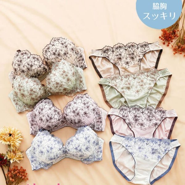 かわいい小花柄のブラセットの紹介です♪