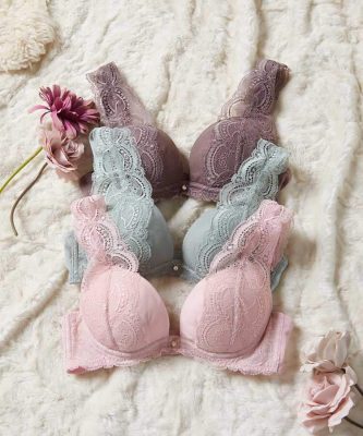 レースが可愛いマルチフィットブラ♡