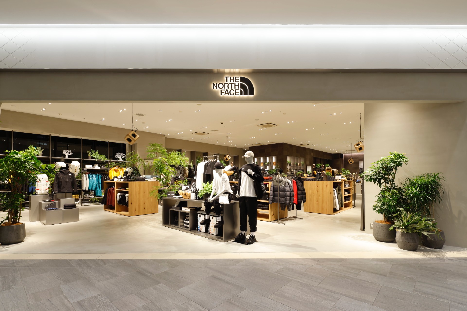 THE NORTH FACE – SAKURA MACHI Kumamoto-サクラマチ クマモト-
